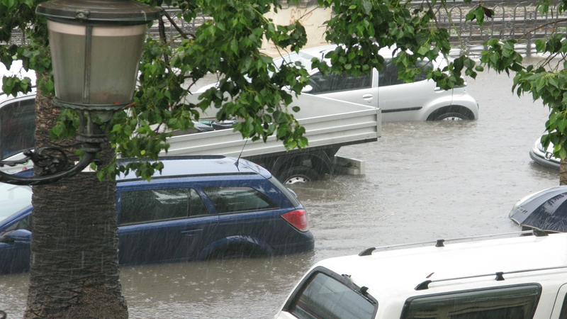 ​How should governments act to deal with the threat of flooding? The Italian example.​​